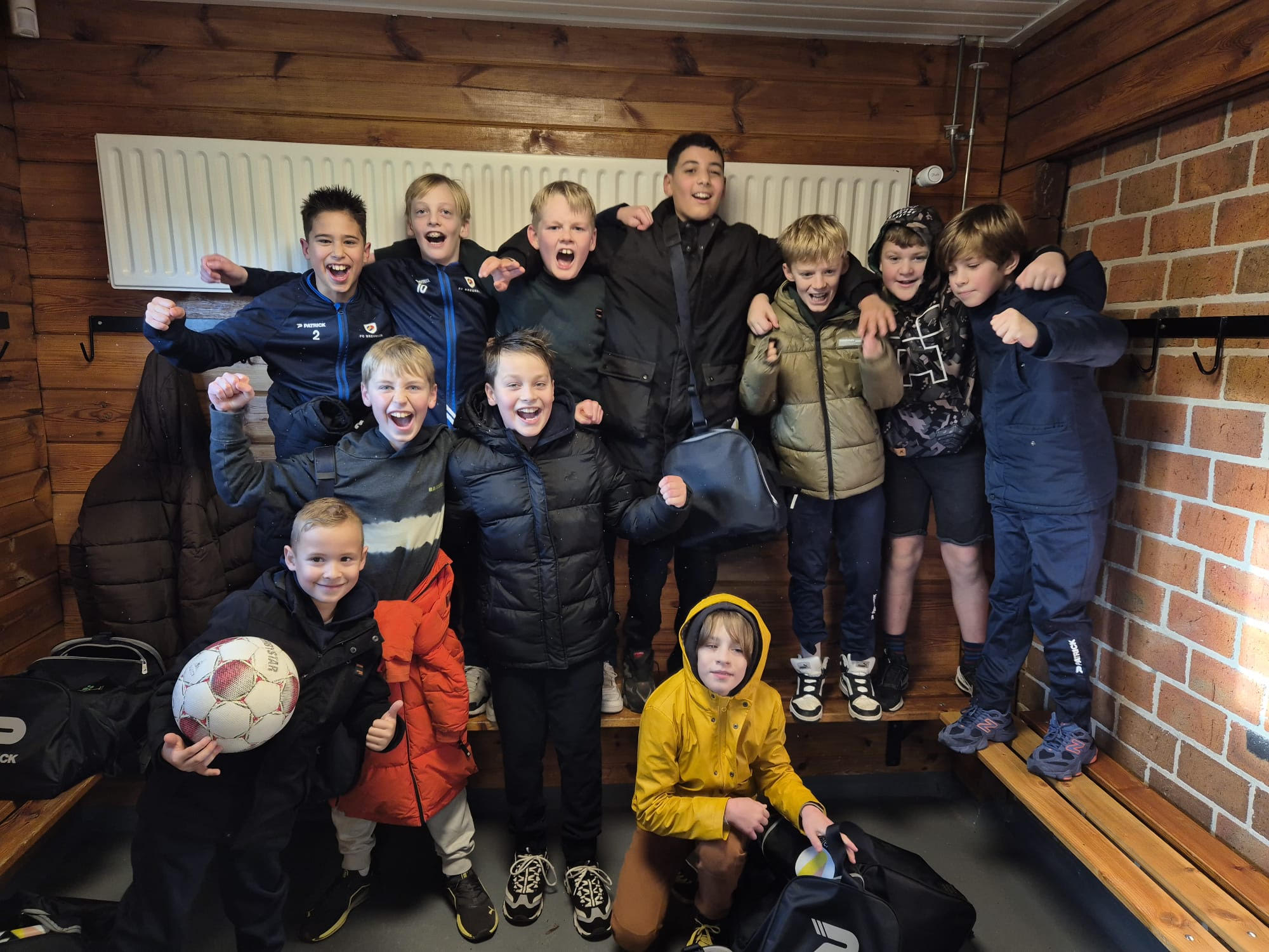 FC Breukelen JO12-1 stoot door naar hoofdklasse na 15-0 Zege!