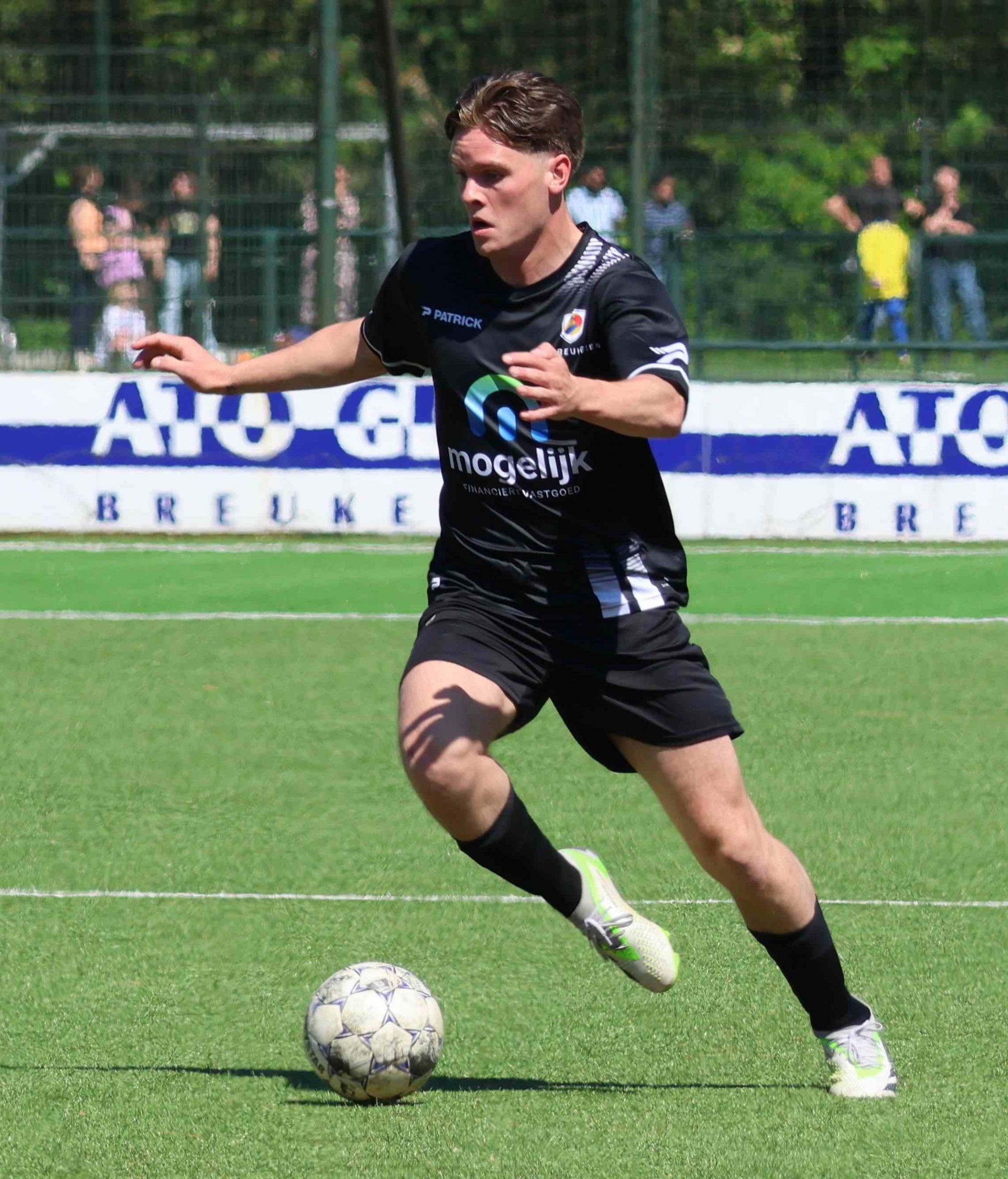 Ook Milan van Nimwegen blijft bij FC Breukelen