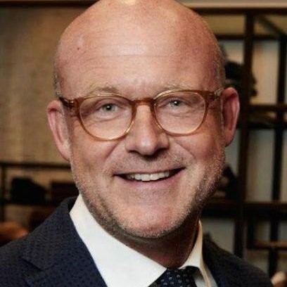 FC Breukelen feliciteert NEC-directeur Wilco van Schaik
